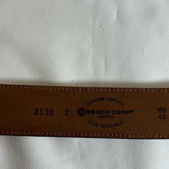 BENCH CRAFT Sz 42 Leather Belt Smooth With Gold Toned Buckle - Picture 4 of 5
